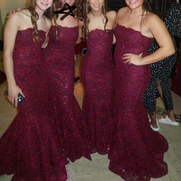 Nova Luxe Burgundy Lace Dress - Picture 11 of 12